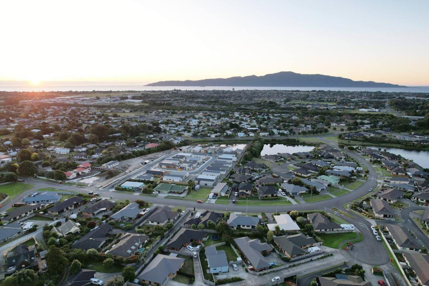 Brand New & Cosy In Kapiti - New 3-Bedrooms 4-Beds In Paraparaumu Dış mekan fotoğraf